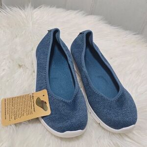 Spenco Daily Stretch Jersey women's slip-on shoes in a blue color.